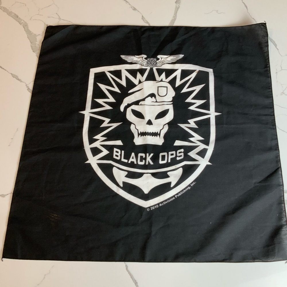Vintage 2010 activation publishing ink, black ops collectors bandanna